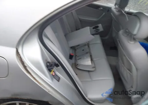 2002 Mercedes-Benz C 240 from USA, damaged, VIN WDBRF61J52E006316